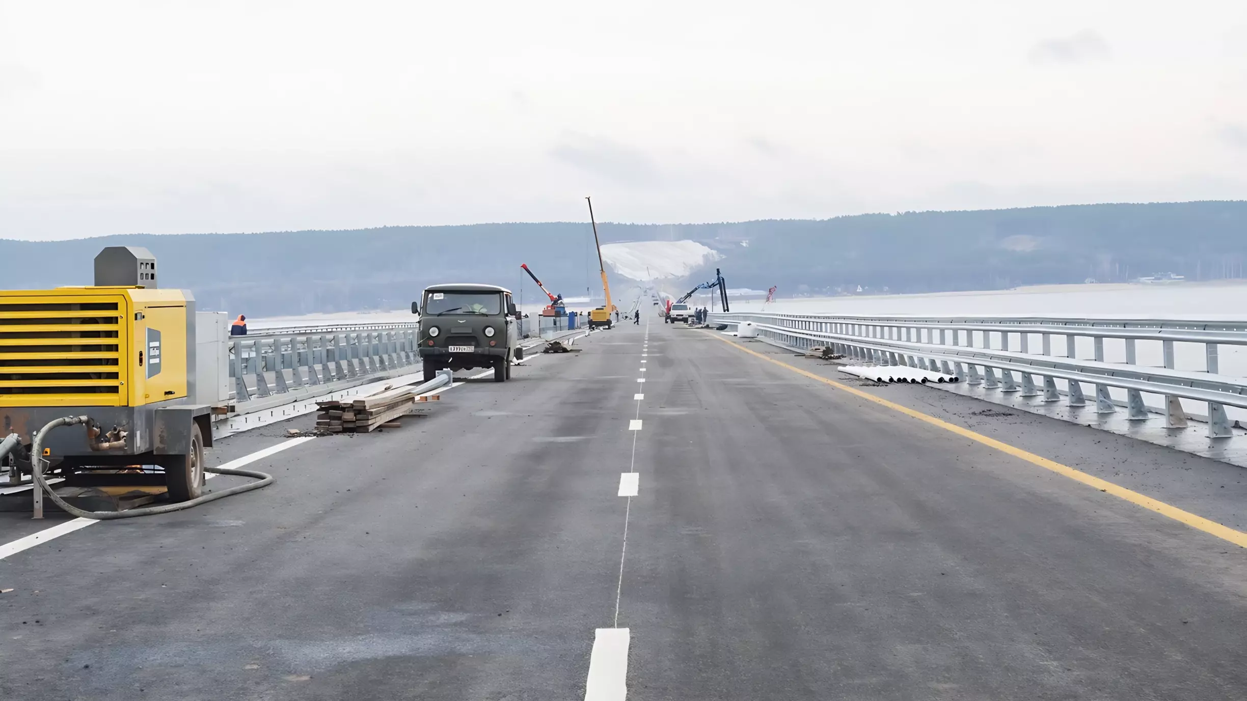В Югре заканчивают основные работы по возведению нового моста через Обь