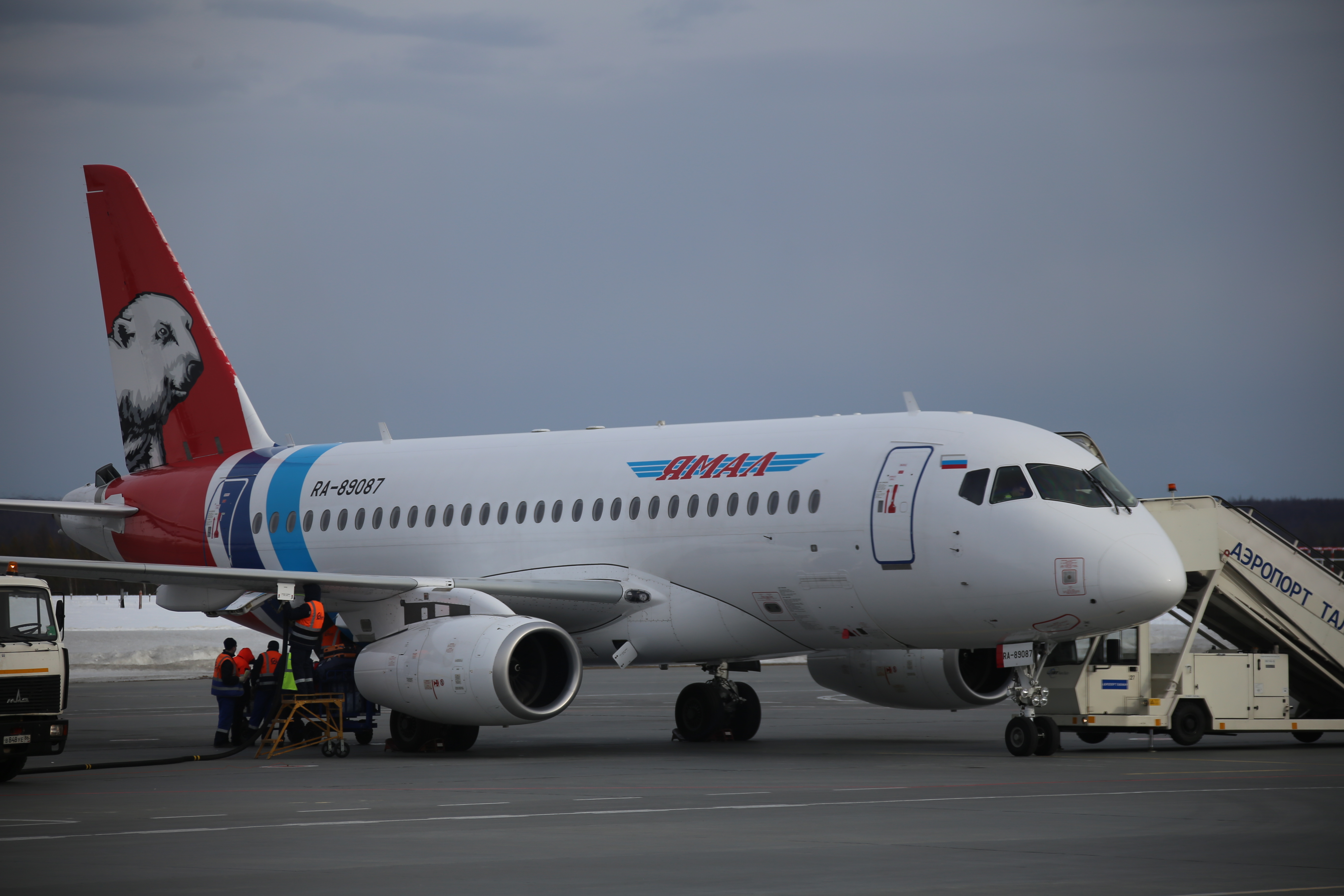 Пассажиры самолетов из Москвы не смогли добраться до Нового Уренгоя