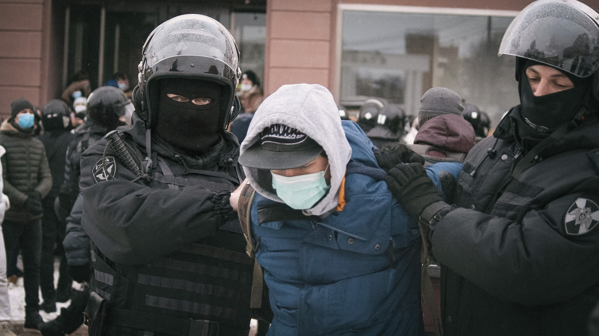 Три человека задержали в Красноярске на митинге