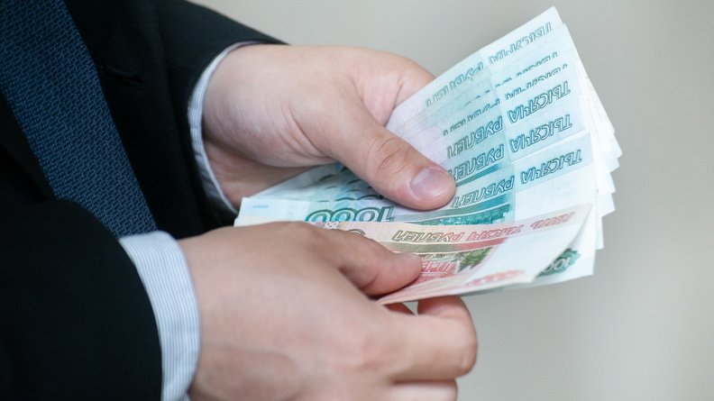 В Югре за год чиновники набрали взяток на миллиард рублей