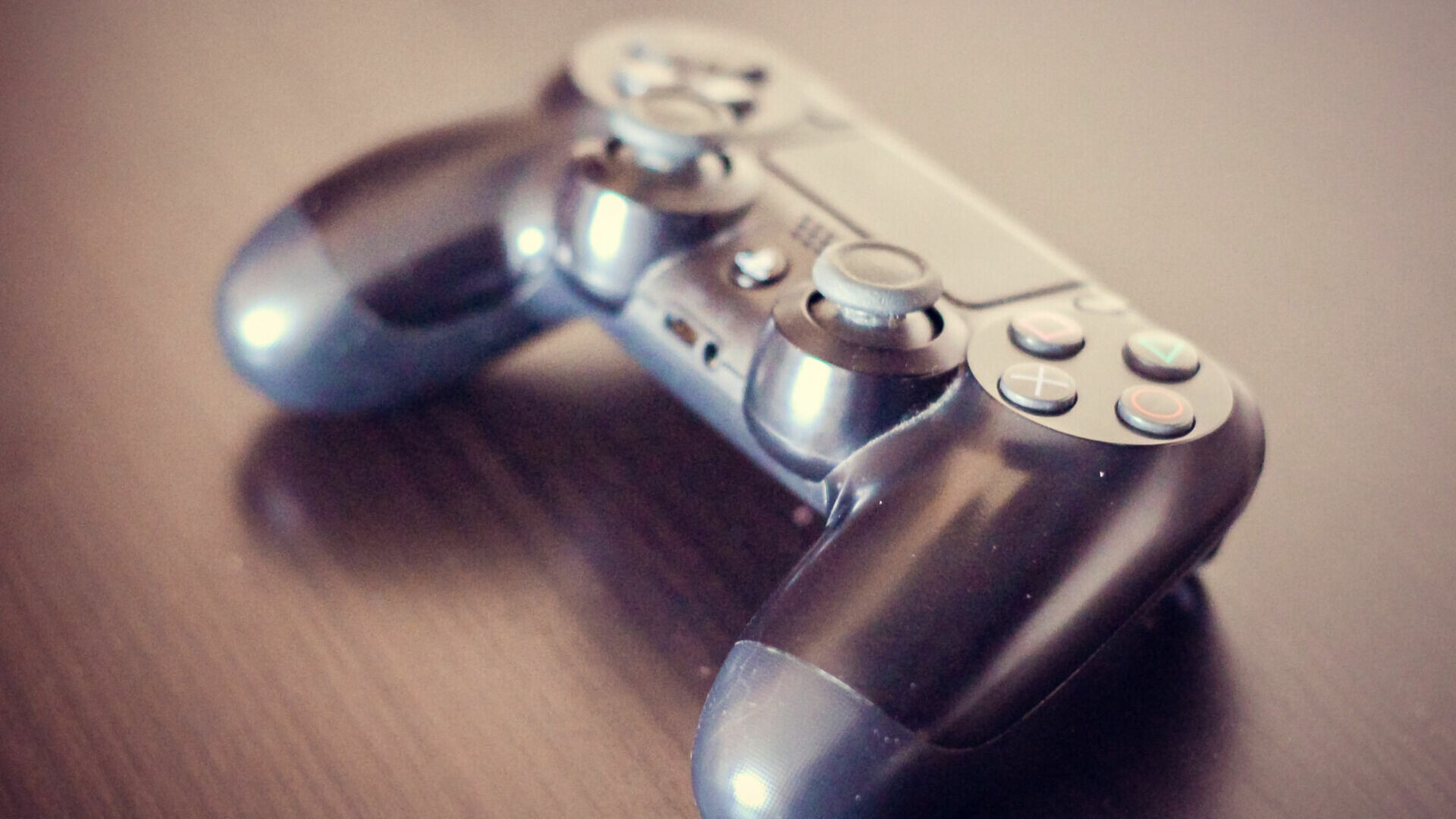 В ХМАО геймеры стали брать в ареду приставки PlayStation из-за санкций