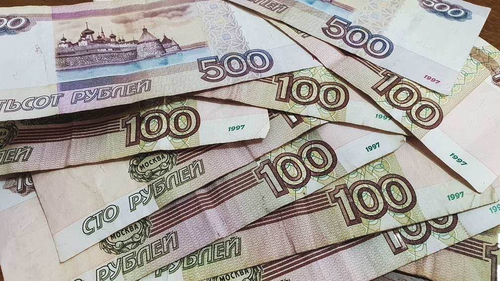 В ХМАО 14 жителей перевели мошенникам почти 3 млн рублей за сутки