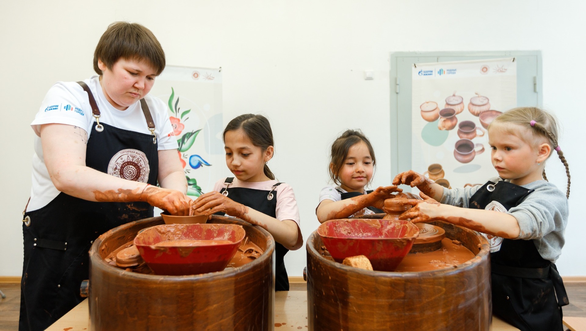 Детей из Ханты-Мансийского района обучили гончарному мастерству