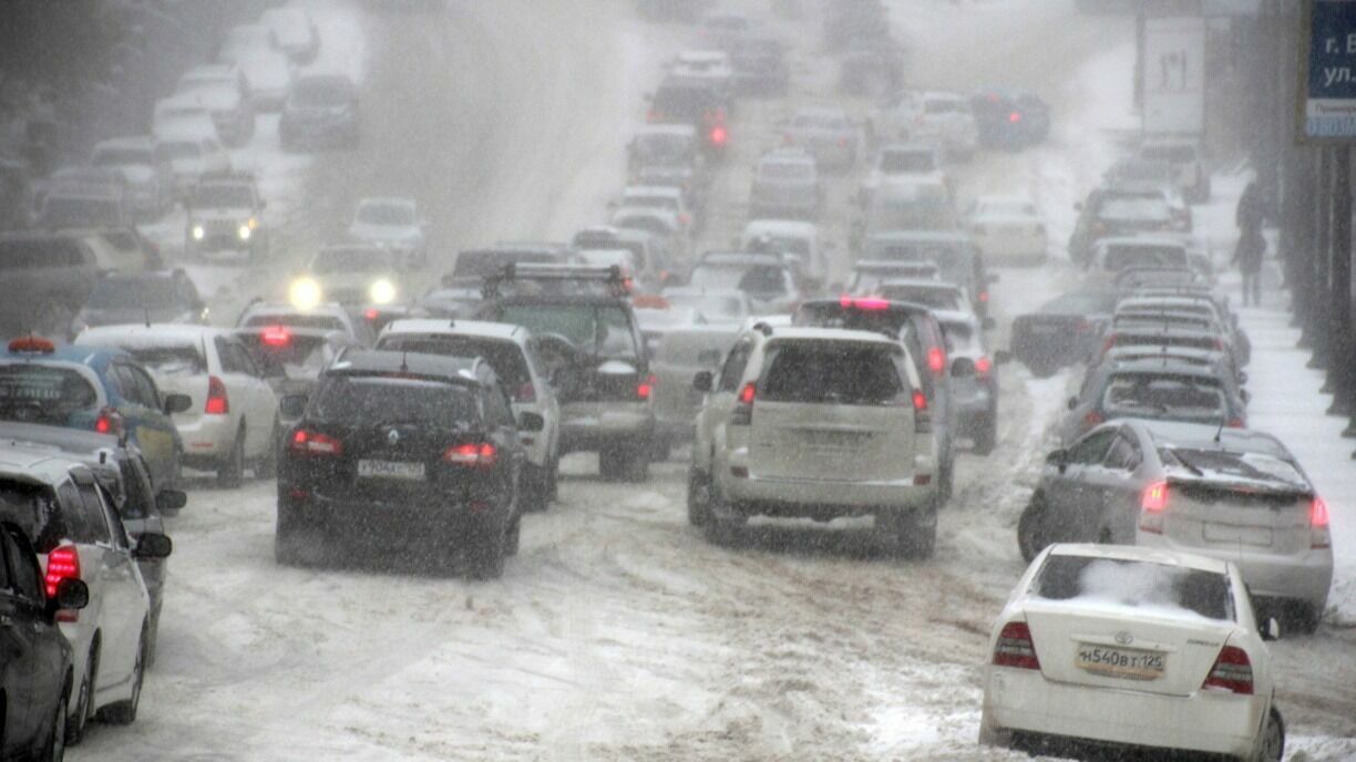 Водителей в ХМАО просят не выезжать за город из-за аномальных морозов