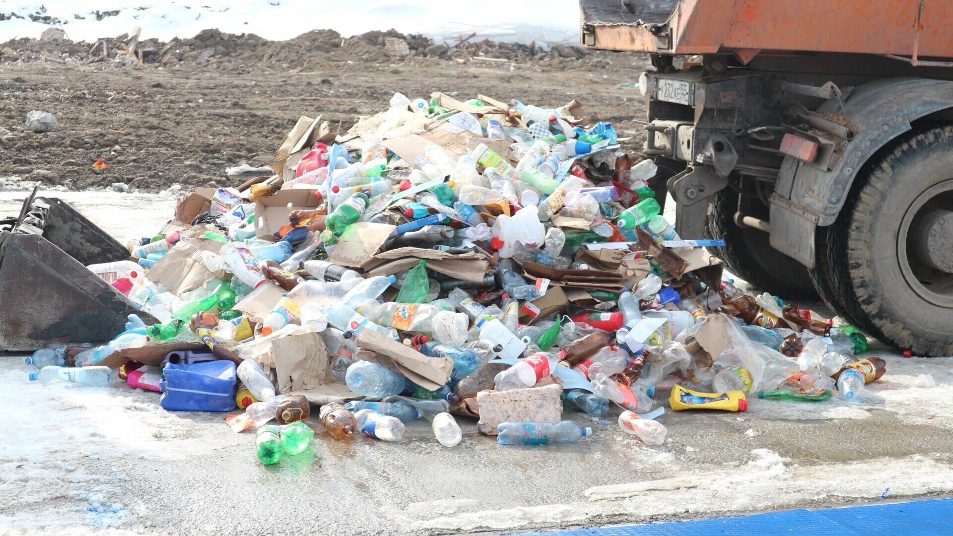 «ЮВиС» заплатит штраф за вывоз мусора без лицензии со свалки в Нефтеюганске