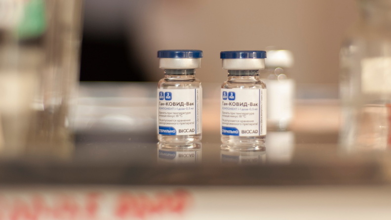 В Югре почти 820 тысяч человек прошли вакцинацию от ковида