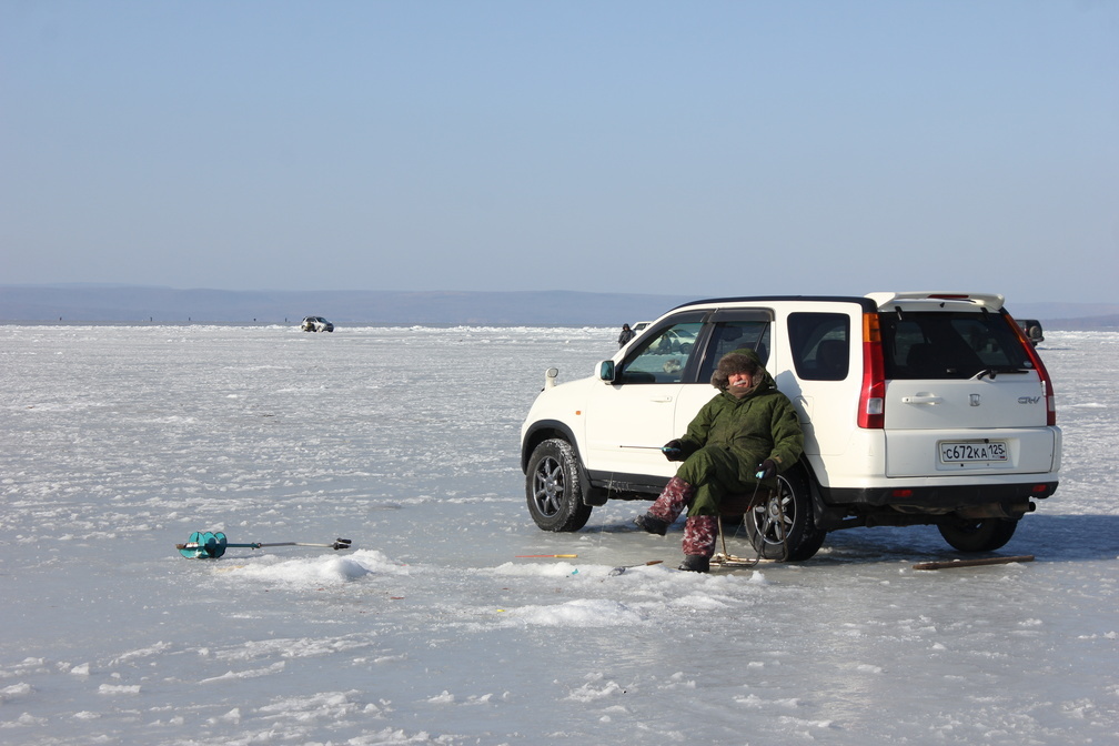 В Кондинском районе ХМАО водитель погиб, провалившись на авто под лёд