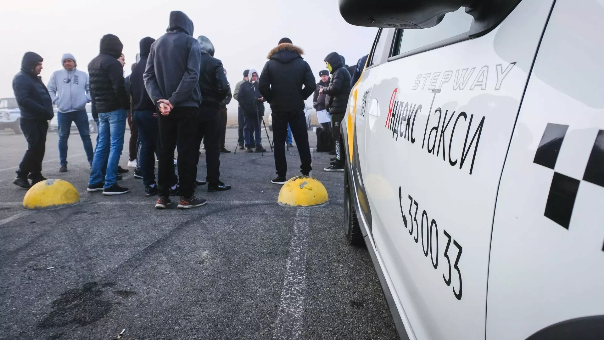 Таксист пожаловался на массовые отказы клиентов после теракта в «Крокусе»