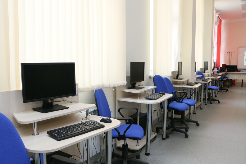Власти Сургутского района рассказали об оснащении школ компьютерами 
