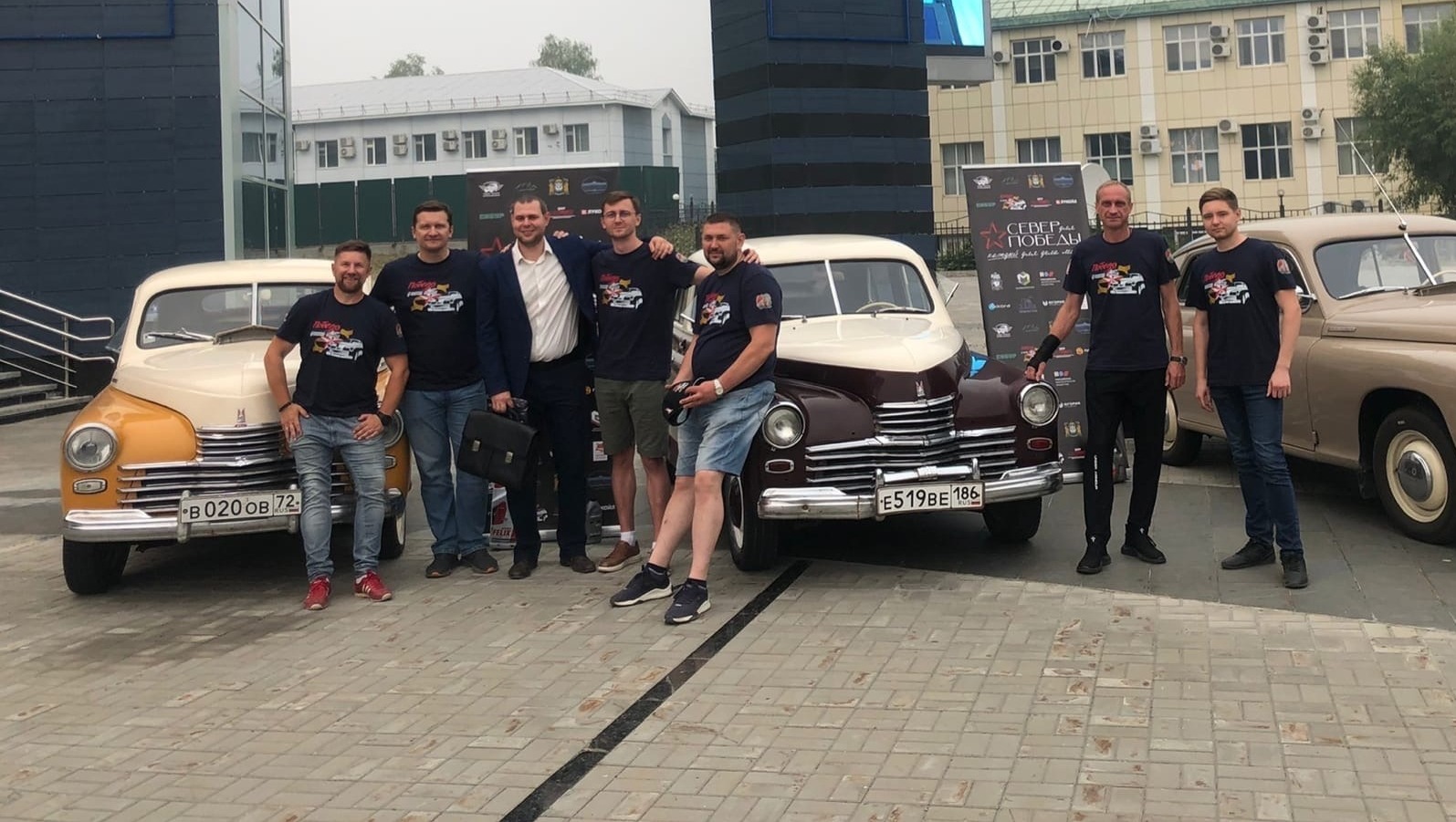 Цель — Беларусь: жители ХМАО преодолеют на ретро-автомобилях более 10 тысяч километров