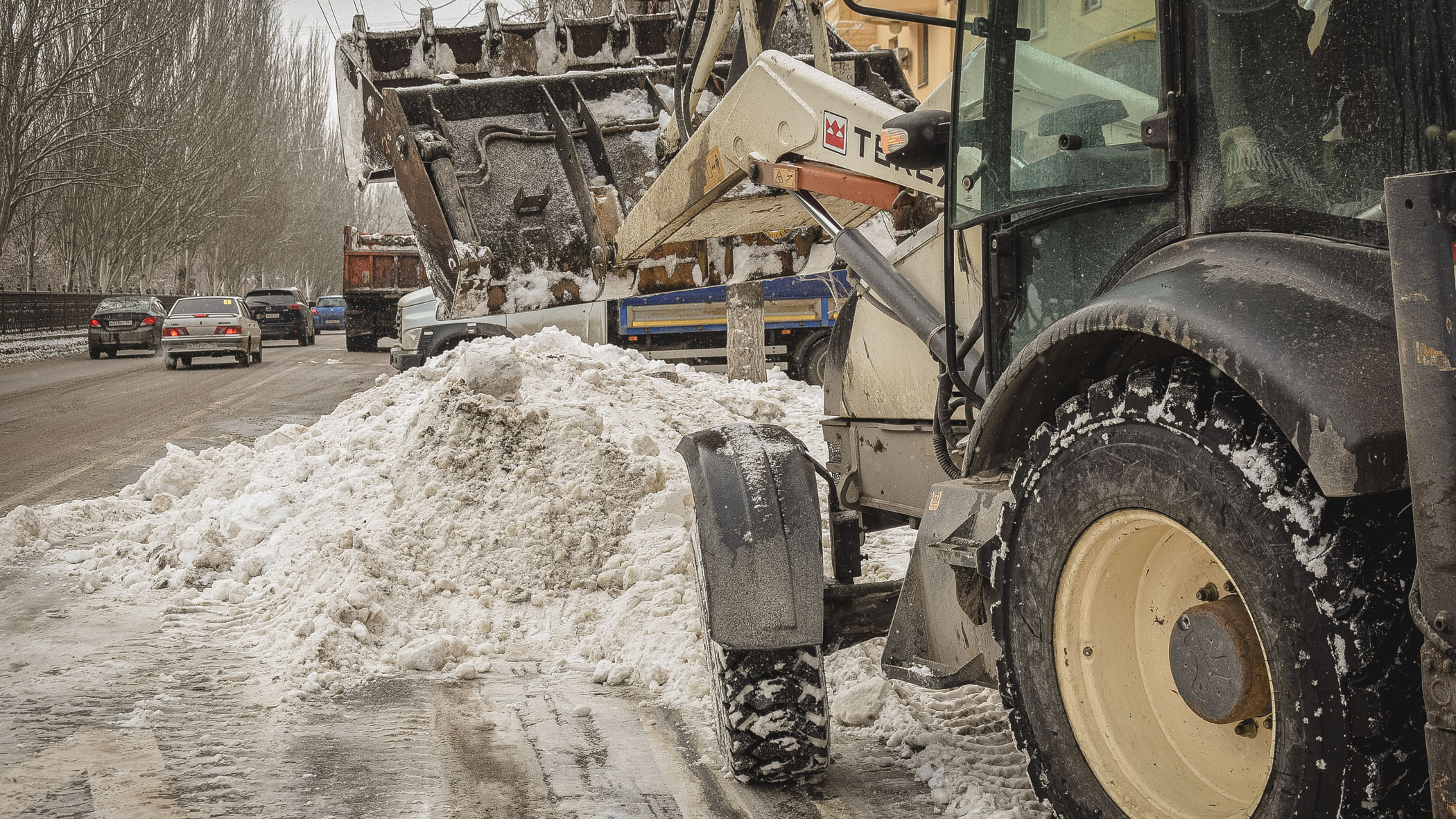 Коммунальщики Сургута с начала зимы вывезли почти полмиллиона кубометров снега