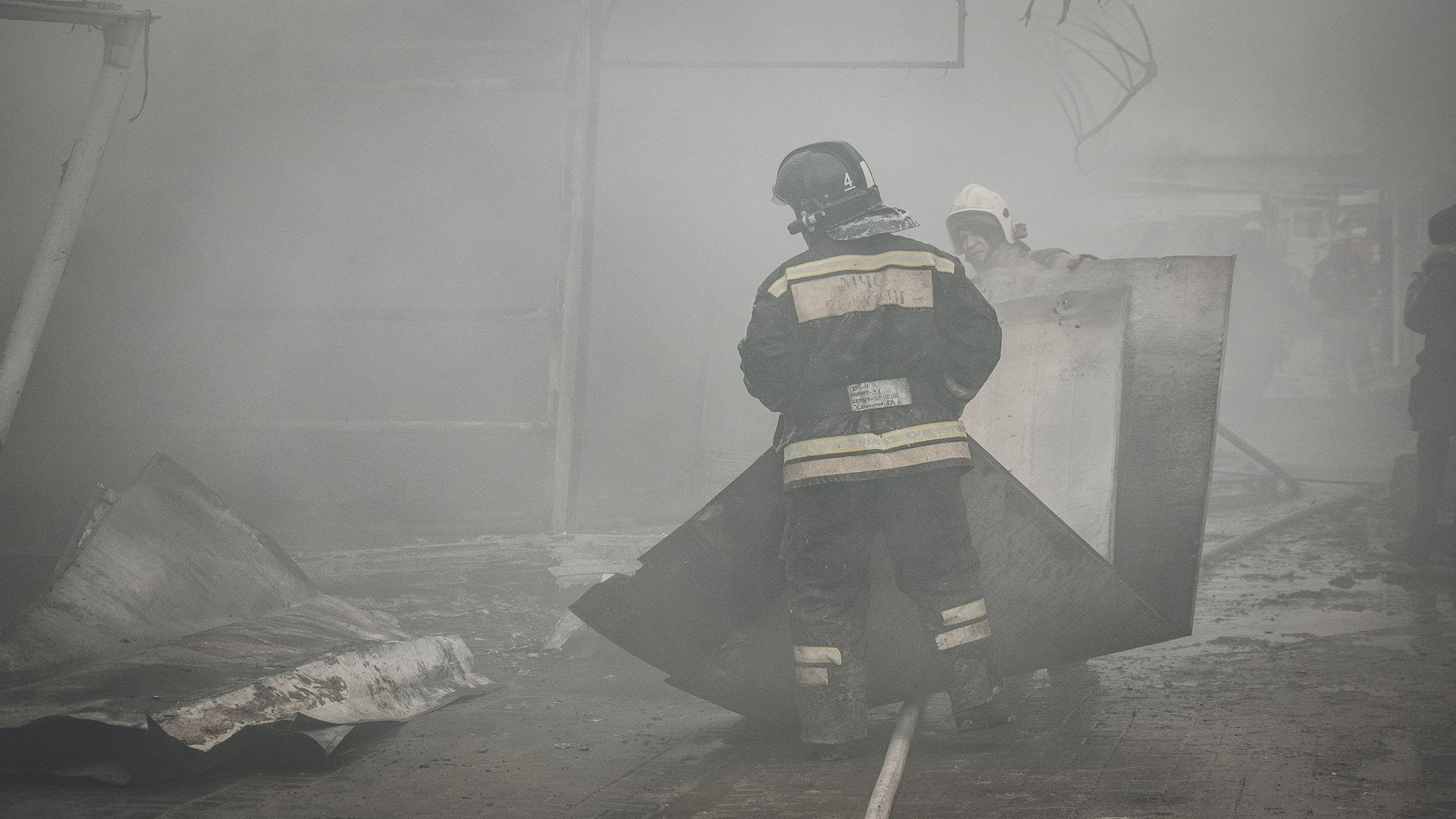 За сутки в ХМАО от огня пострадали жилой дом и автомобиль