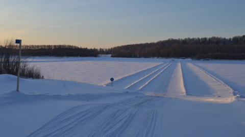  В ХМАО официально открыли два зимника и три ледовые переправы