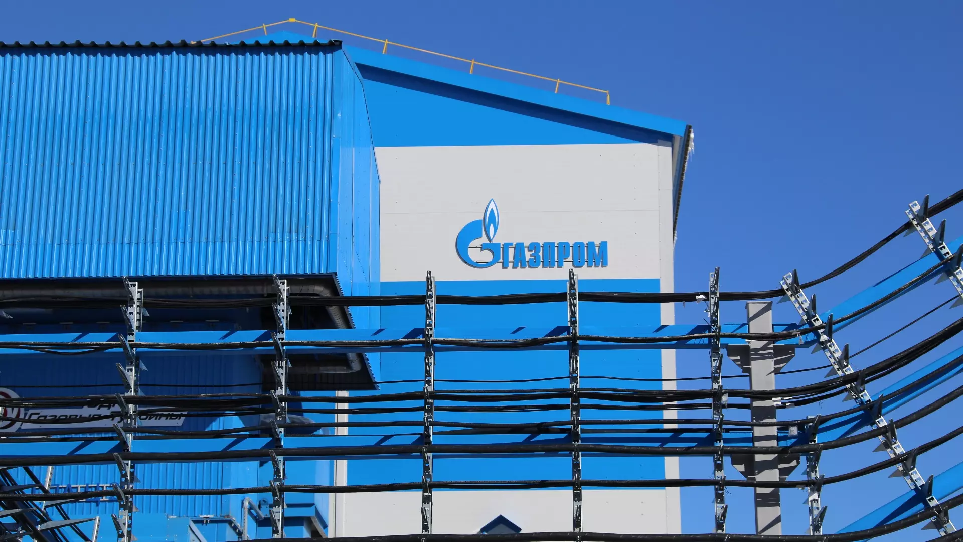 «Газпром» заявил, что российский газ поступает в отказавшиеся от него страны ЕС