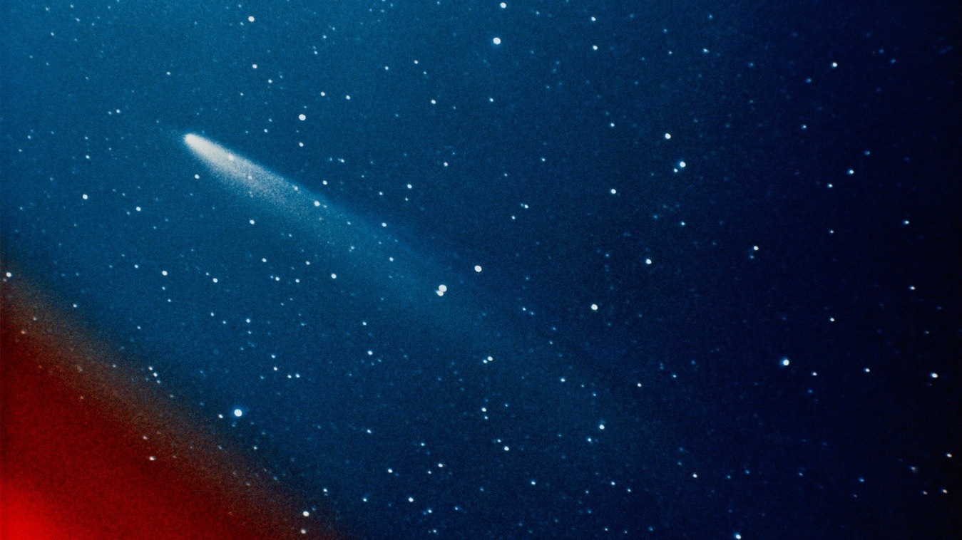 Уже сейчас комету можно разглядеть с помощью любительских телескопов. 