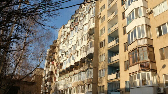 За сколько можно купить 3-комнатную квартиру в Ханты-Мансийске?