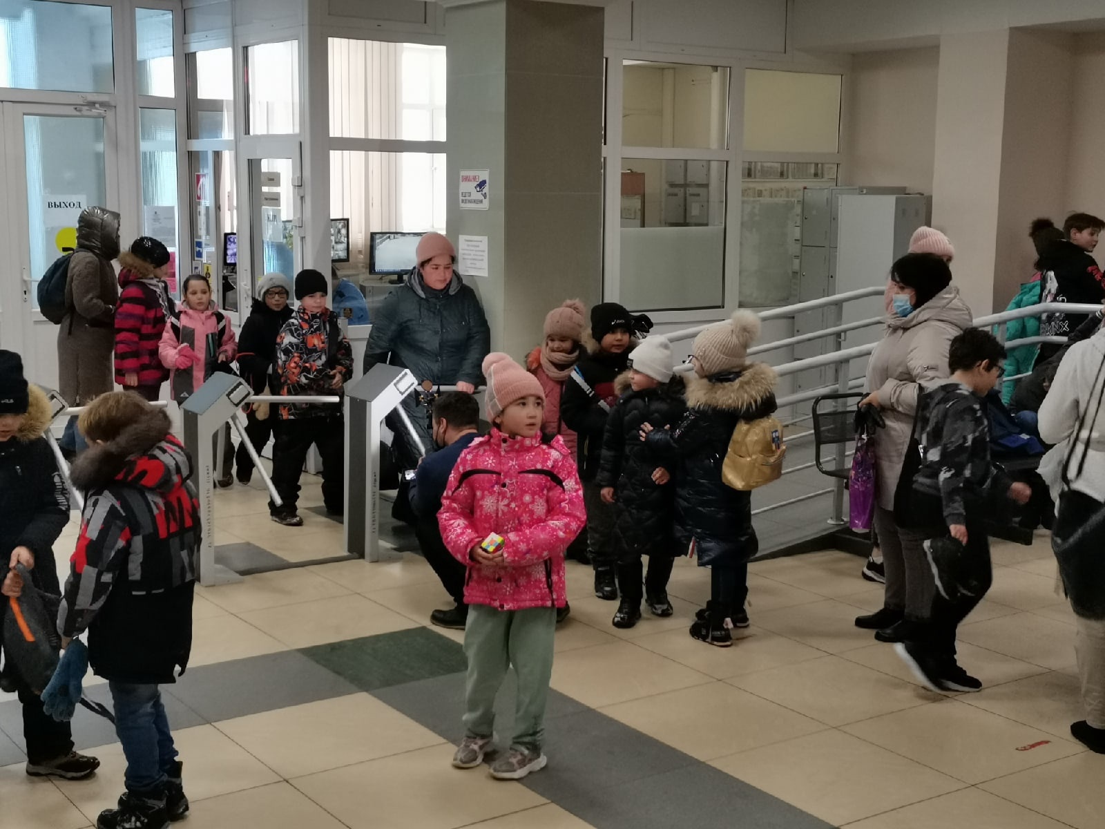 На усиление безопасности школ Сургутского района выделили 180 млн рублей