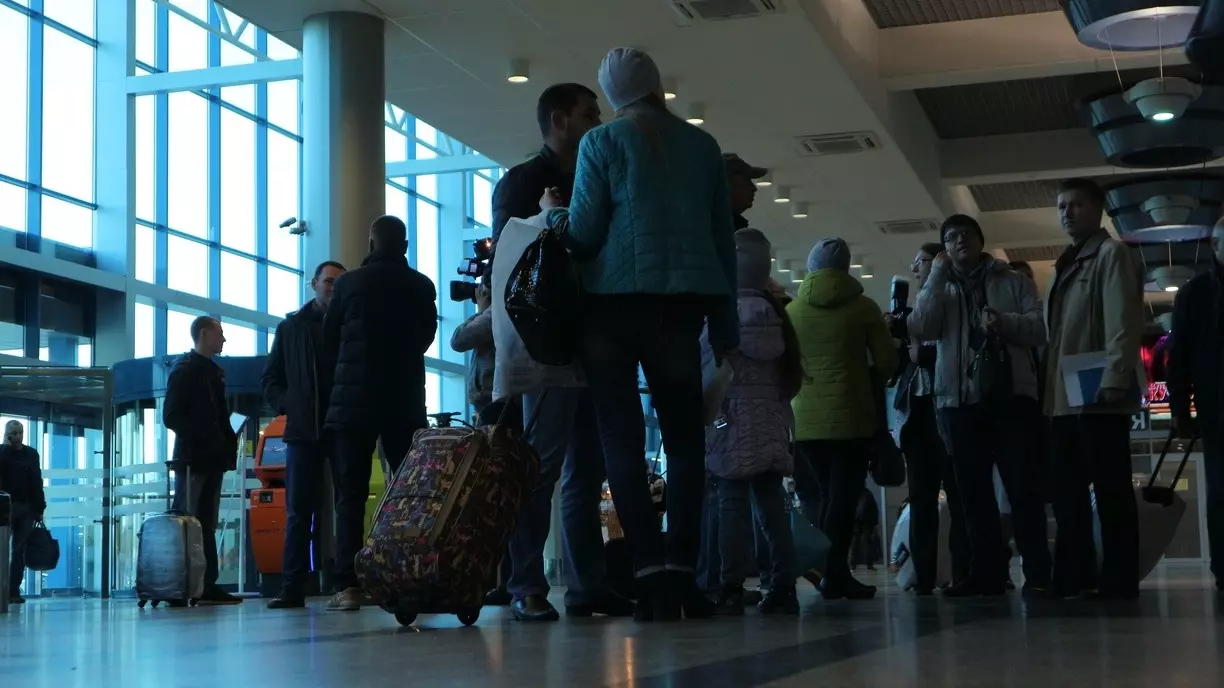 В Салехарде почти на неделю застряли десятки пассажиров из-за отмены рейсов