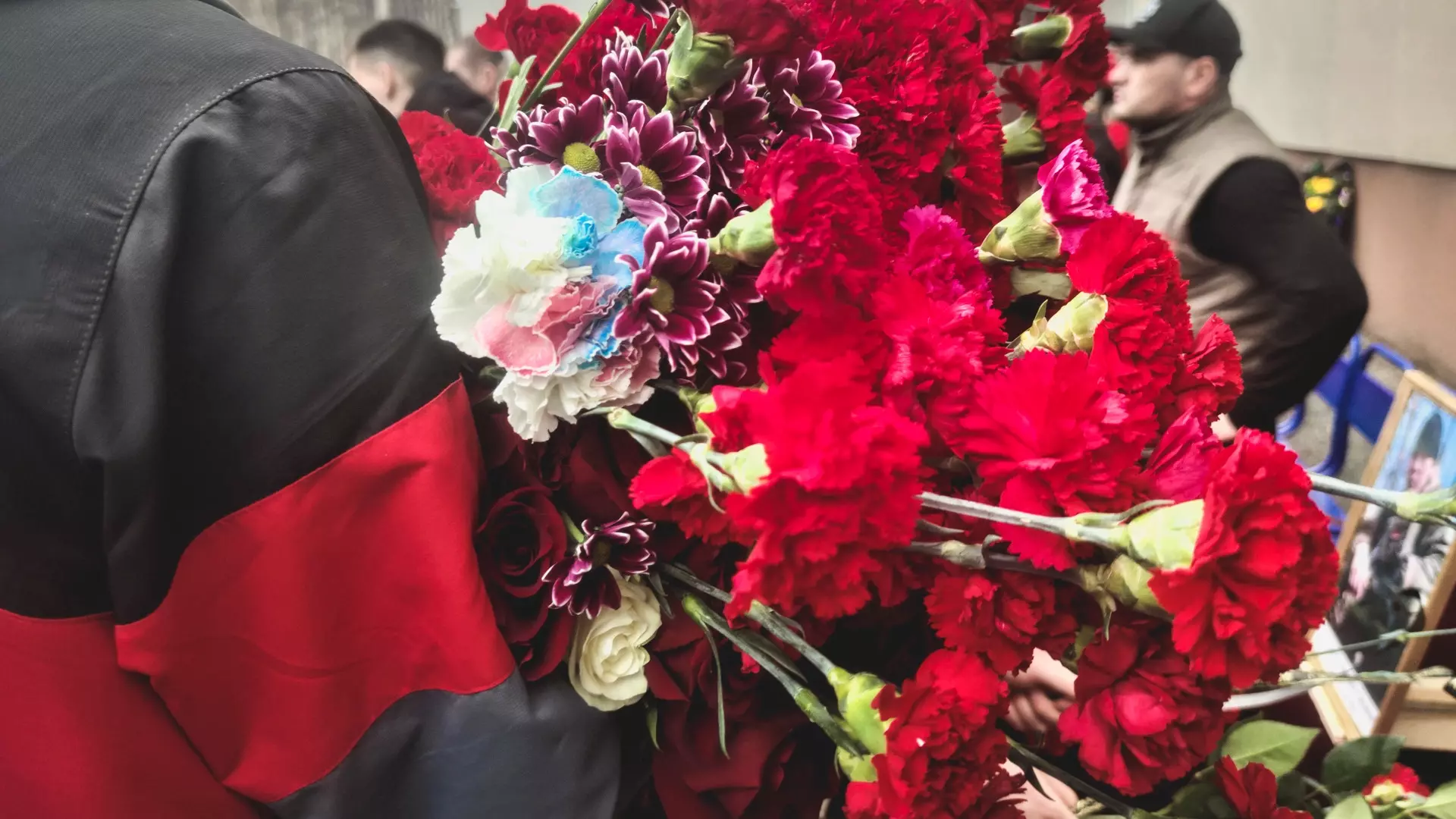 На Ямале похоронили двух многодетных отцов, погибших на СВО