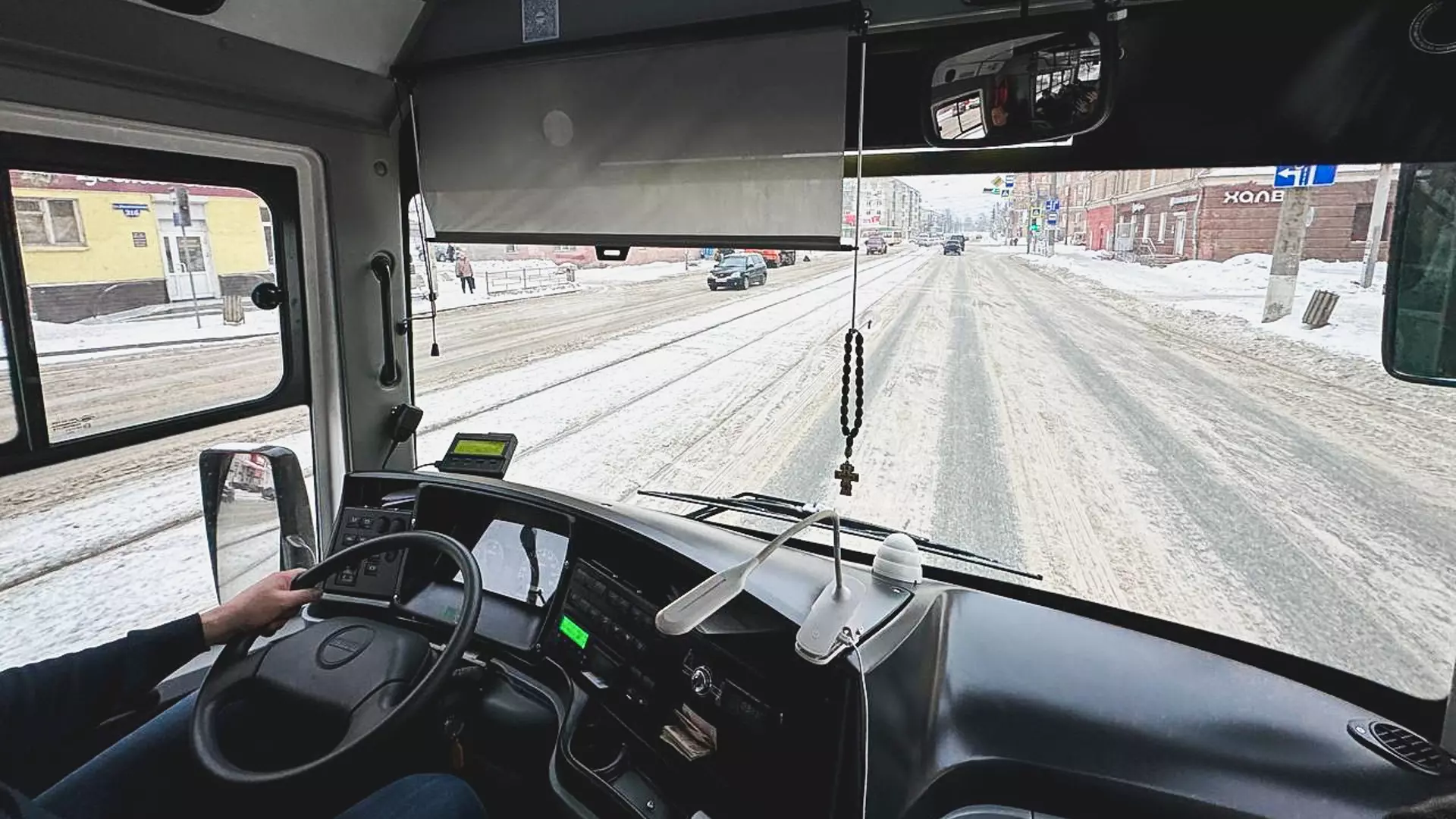 На улицы Сургута вернулся автобус-«гармошка»