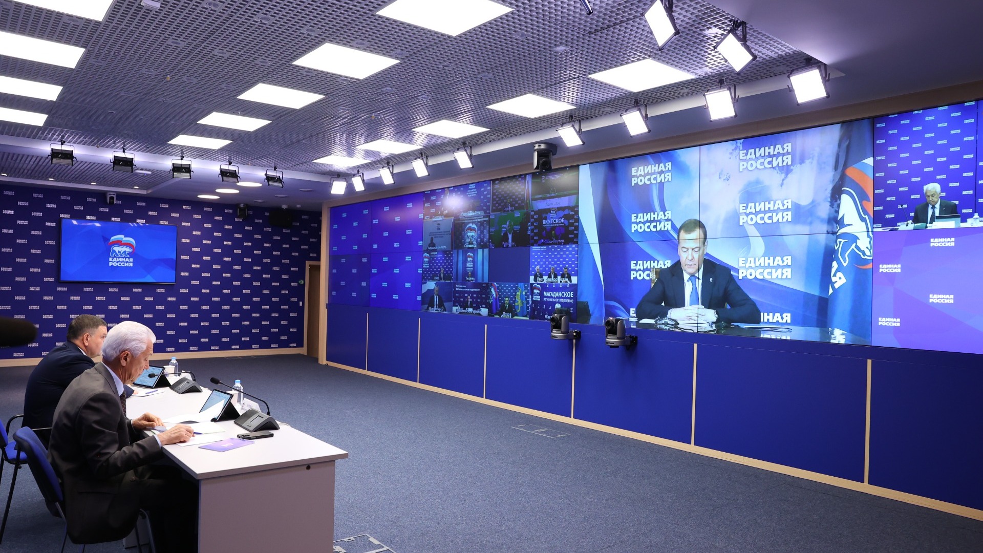 Дмитрий Медведев пообщался с лидерами списков «Единой России» на региональных выборах