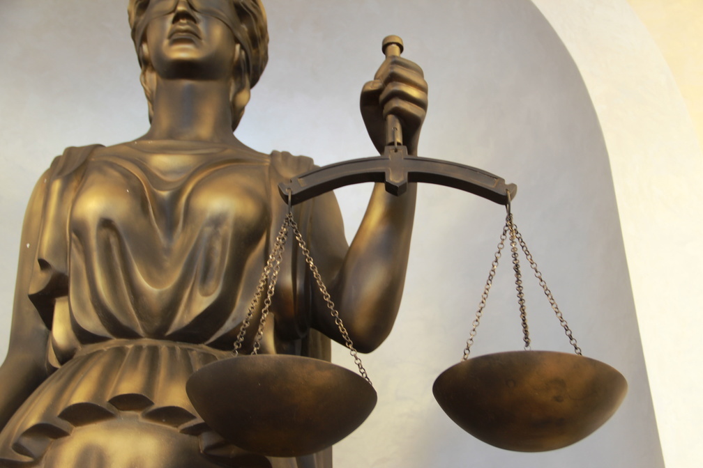 В ХМАО суд избрал меру пресечения продавцу по делу о торговле спиртным