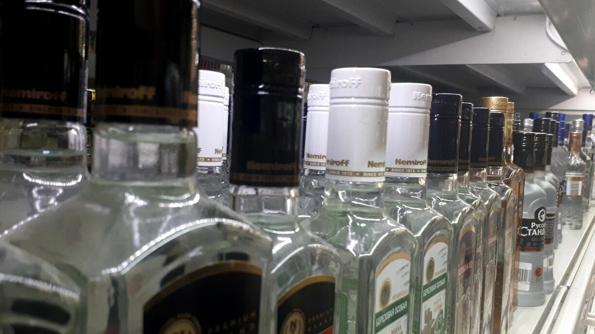 В Сургуте у предпринимателей изъяли более 800 литров нелегального алкоголя