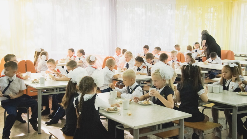 Жители Лабытнанги пожаловались на невкусную еду в столовой школы № 3