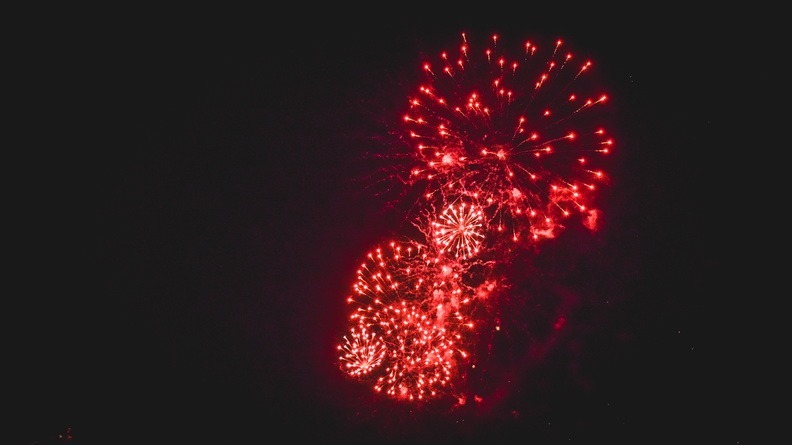 Еще несколько городов в ХМАО отказались от фейерверков на Новый год