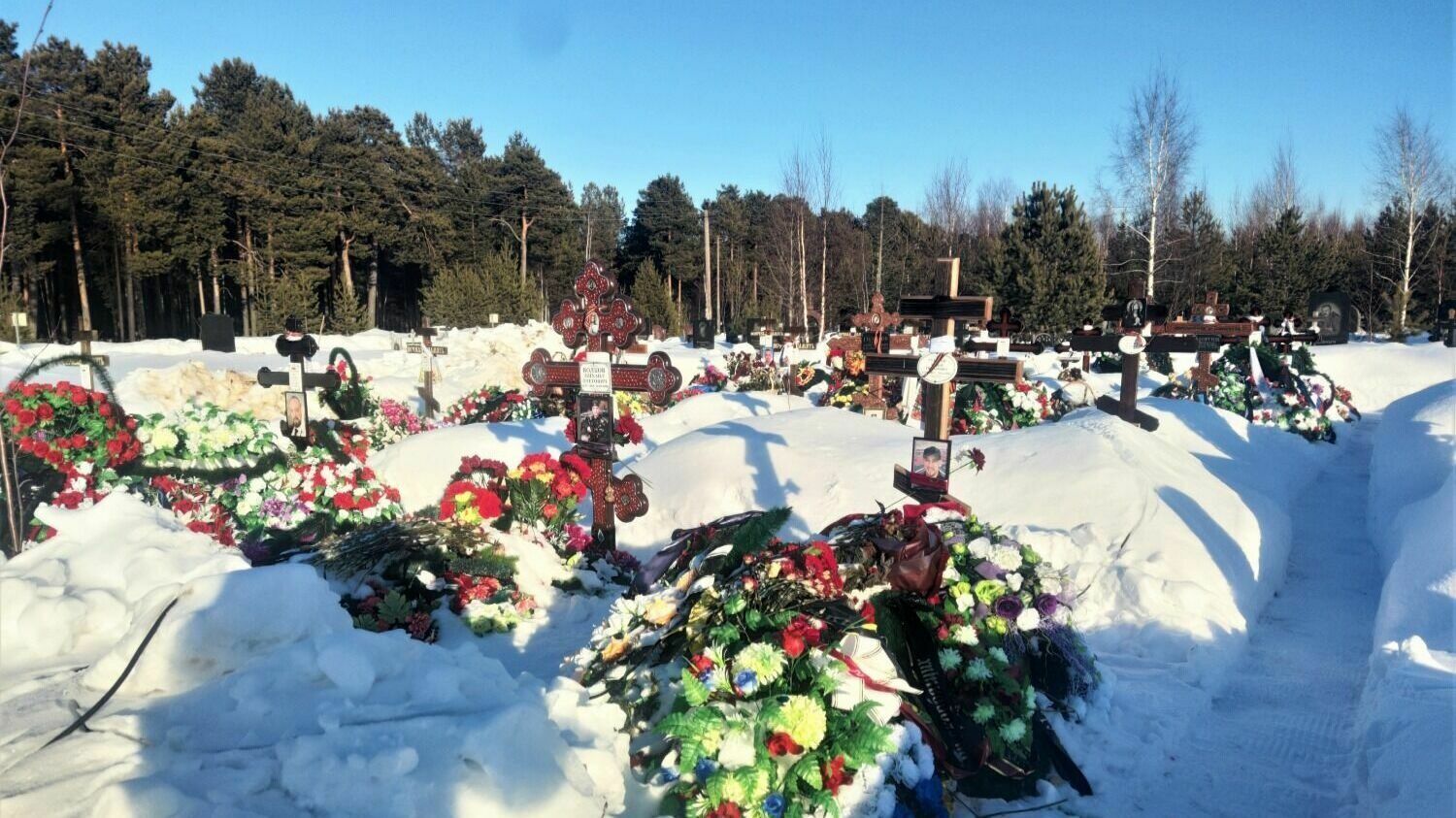 Могилы героев СВО на Украине.