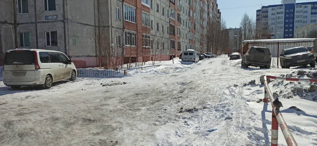 Мэрию Сургута обвинили в обмане горожан по поводу чистки снега в городе