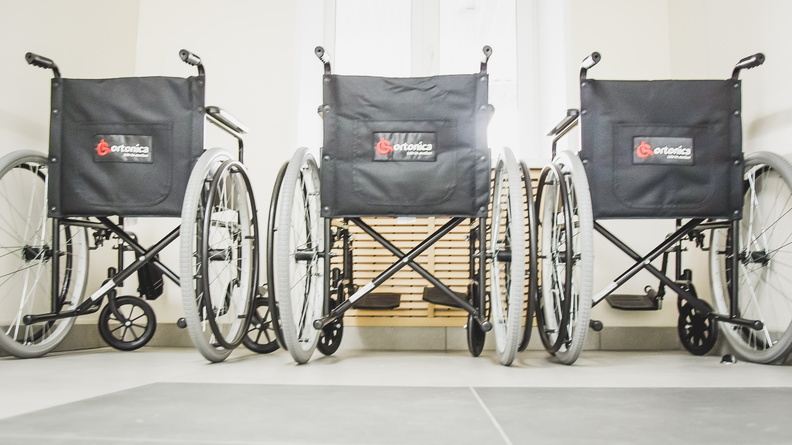 В Югре упрощён порядок получения технических средств реабилитации для инвалидов