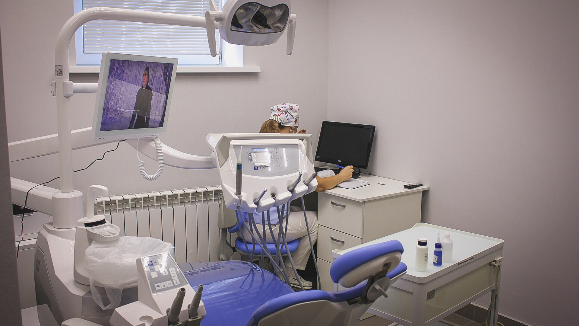 Стоматологи получают больше медиков в ХМАО