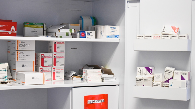 В аптеках Югры устроят проверки из-за дефицита лекарств