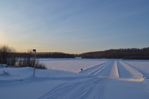 В ХМАО официально открыли два зимника и три ледовые переправы