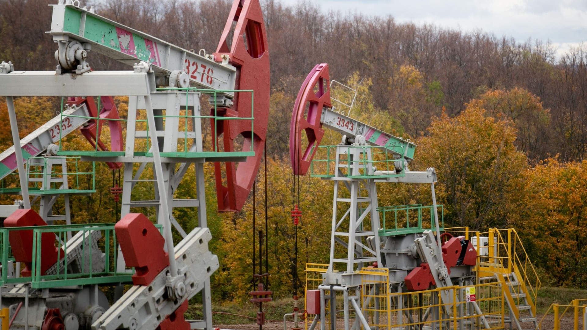 Нефтяную и газовую отрасль Югры и Ямала ждут непростые времена.