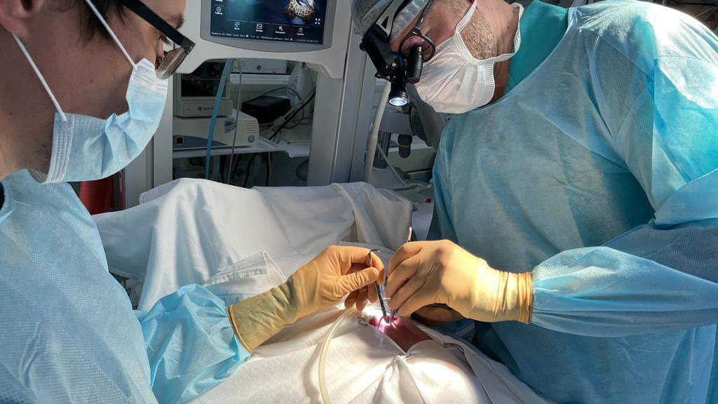В Нижневартовске новорожденной весом 990 граммов сделали операцию на сердце