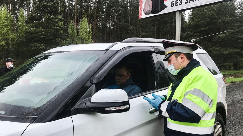 В Новом Уренгое ДПС на выходных устроит массовые проверки водителей