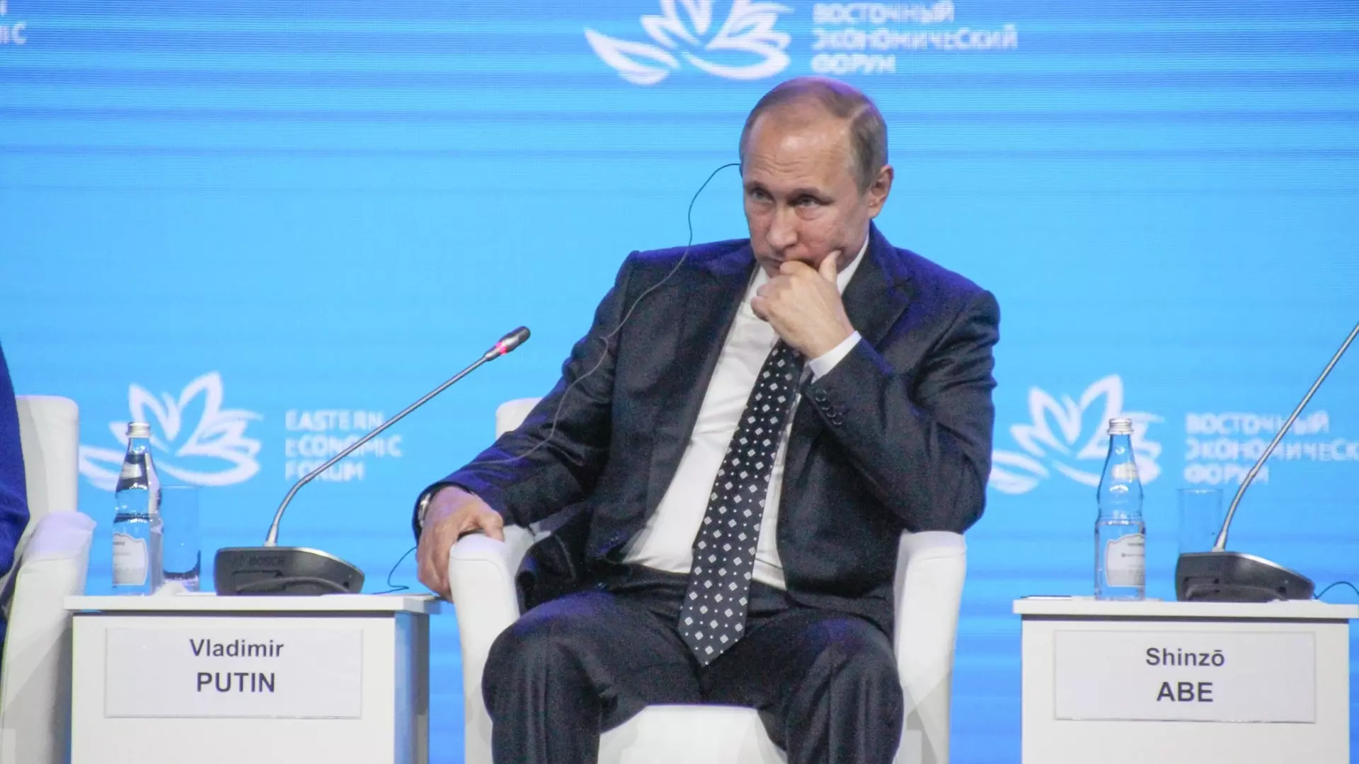 Путин наградил нефтяников из ХМАО за трудовые успехи