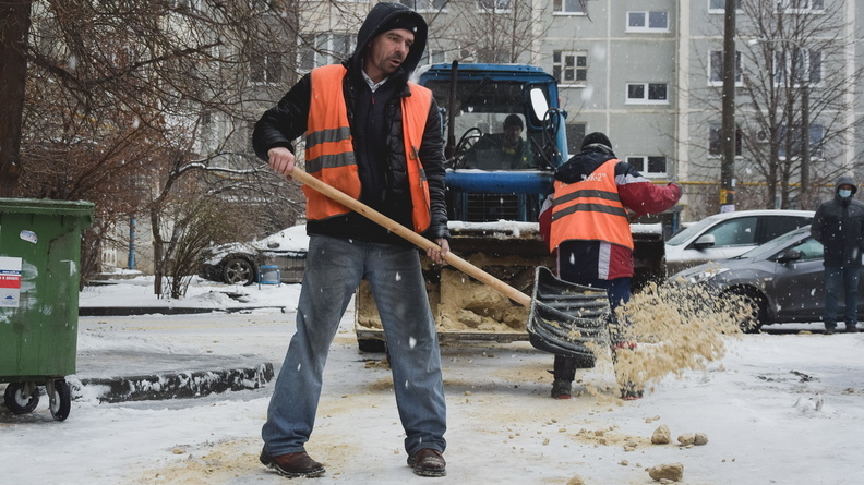 В Сургуте провели 148 проверок на выявление нарушений по уборке города от снега