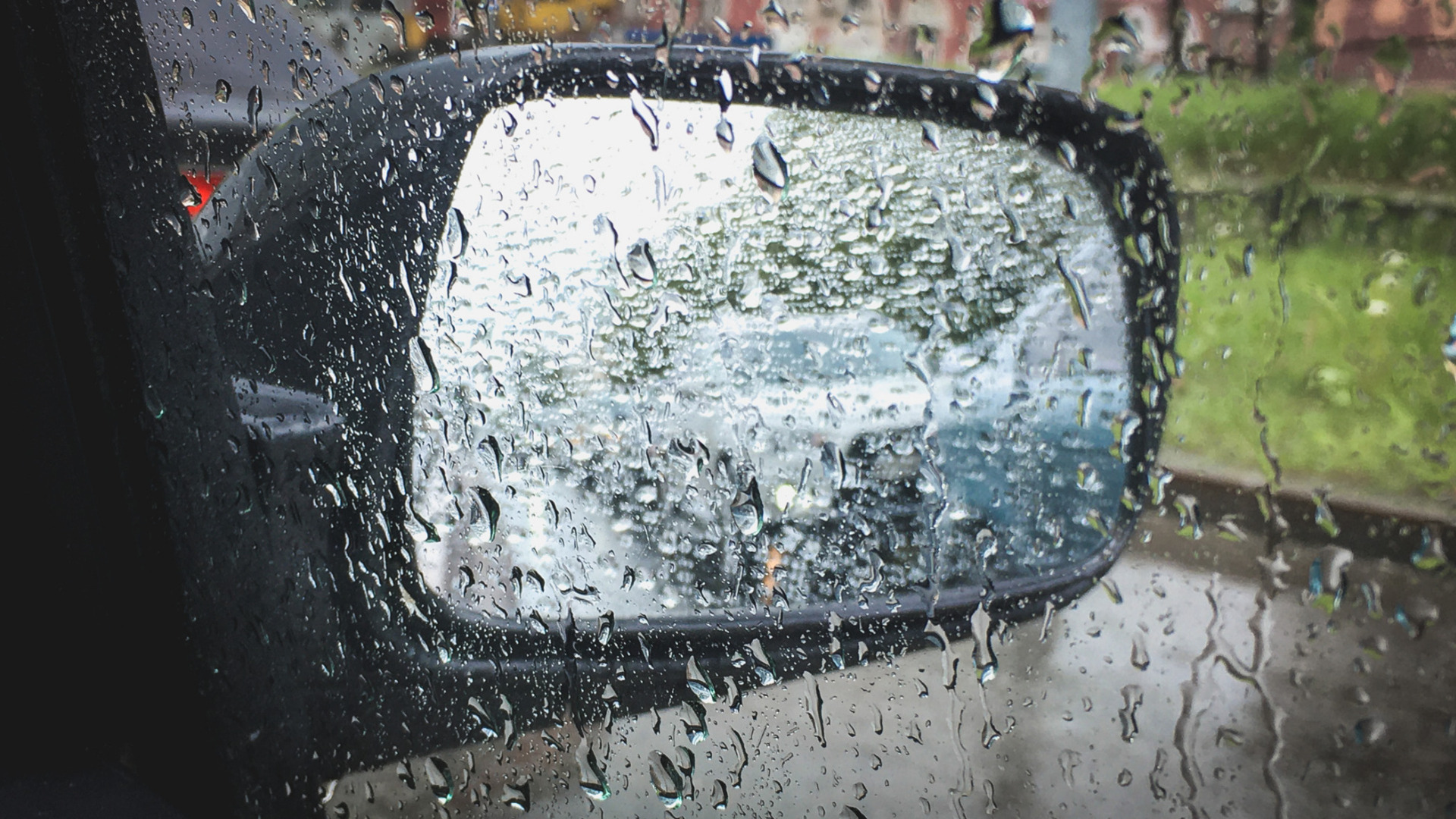 В ХМАО 9 июля ожидаются дожди с грозами