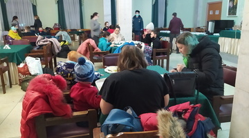 Власти РФ поручили ХМАО и ЯНАО принять 572 и 200 беженцев из ДНР и ЛНР
