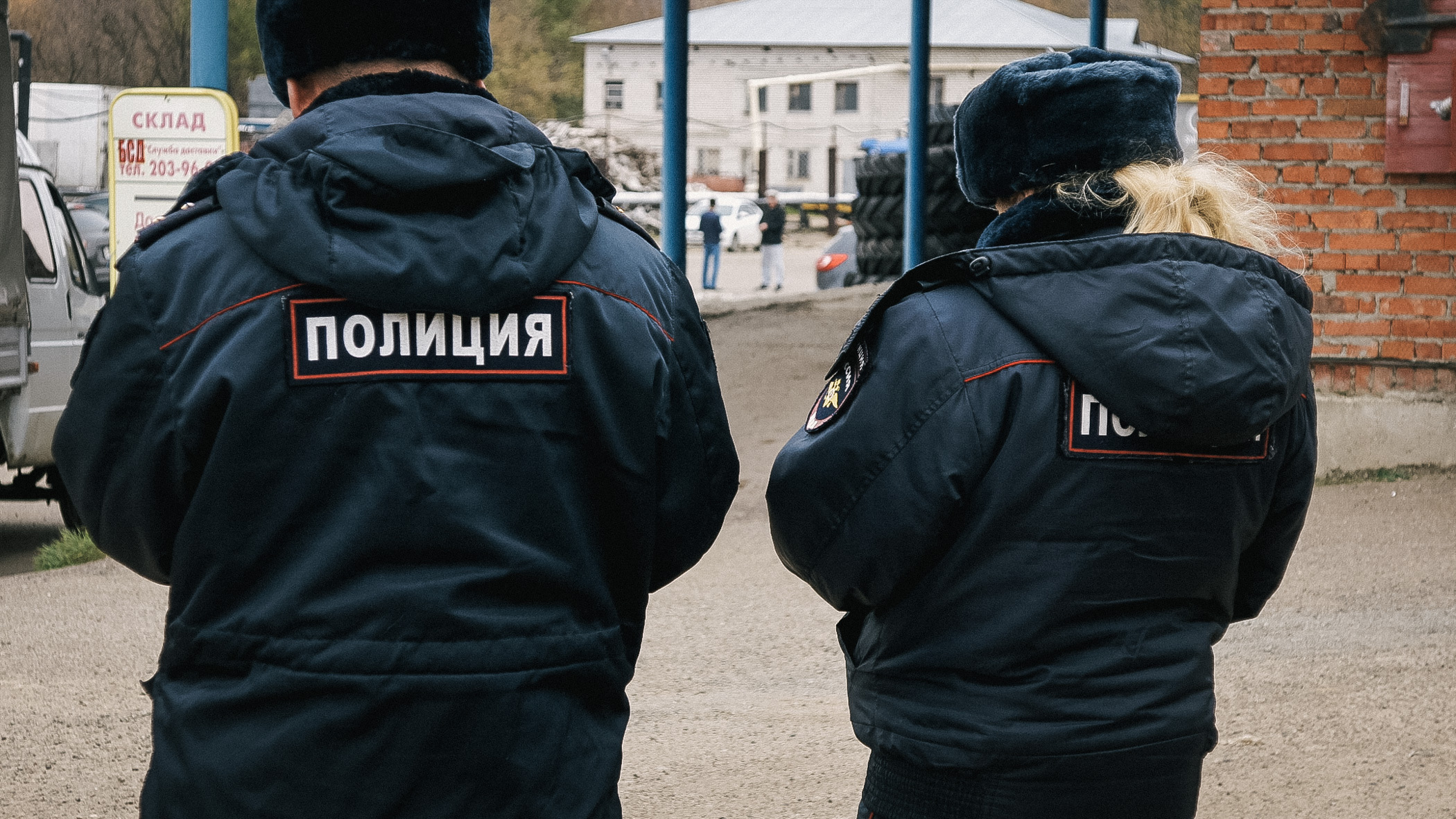 В Красноярске наркополицейских обвиняют в получении взятки