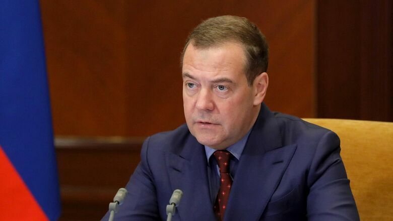 Дмитрий Медведев допускает третью мировую войну из-за Украины