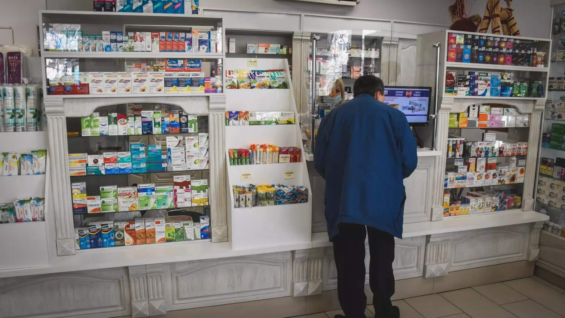Жители Ханты-Мансийска пожаловались на нехватку аптек и обилие алкомагазинов
