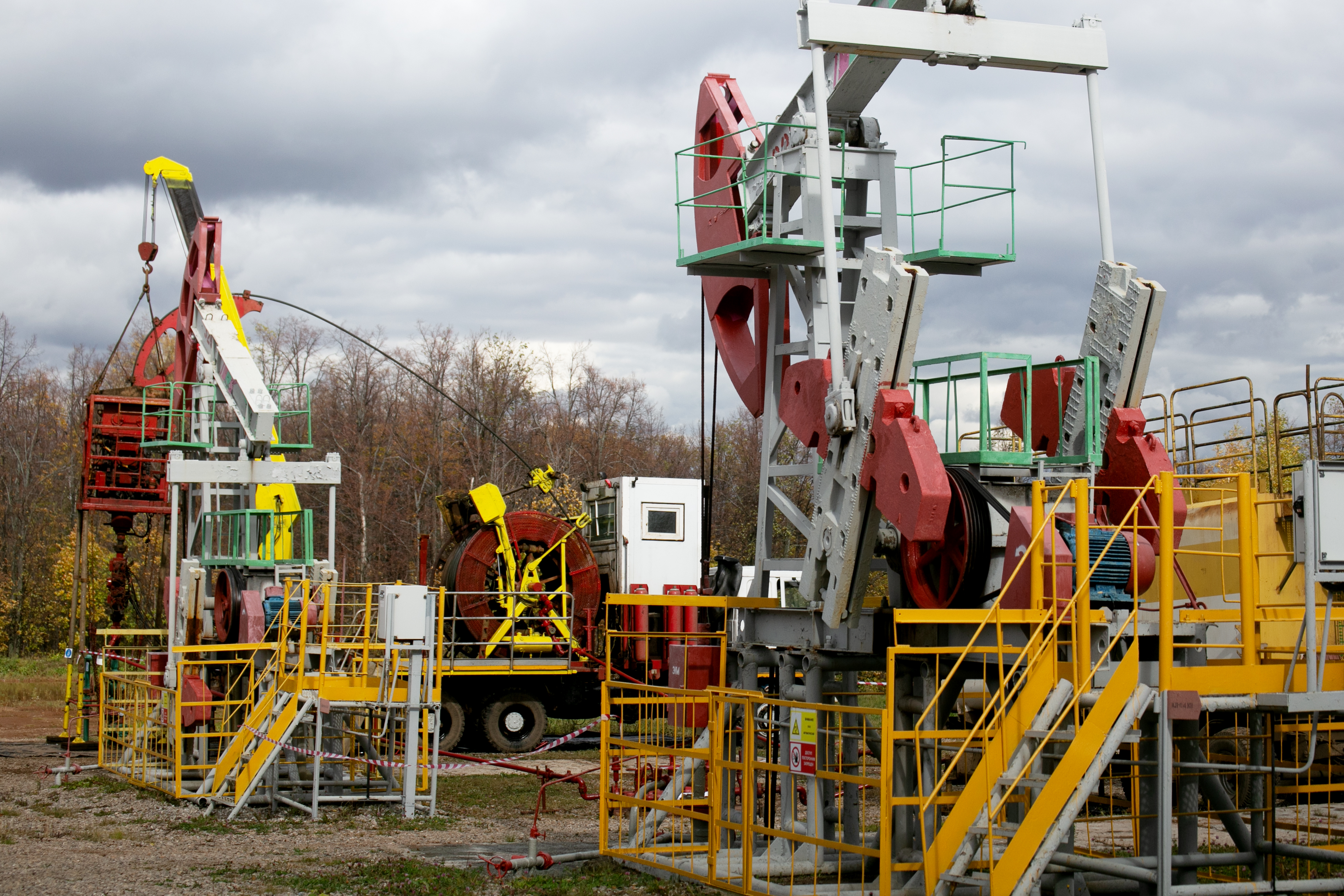 Канада ввела новые санкции против нефтегазового и промышленного секторов России
