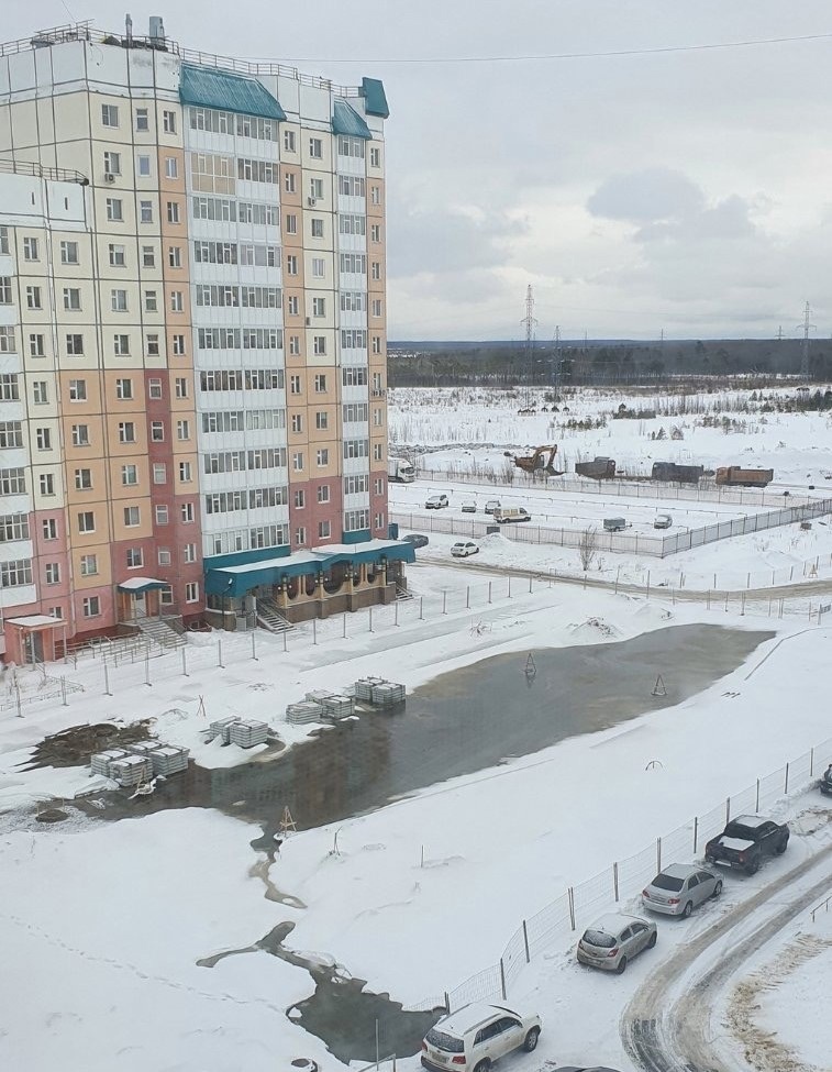 В Нижневартовске на Московкина за 14 часов устранили прорыв канализации