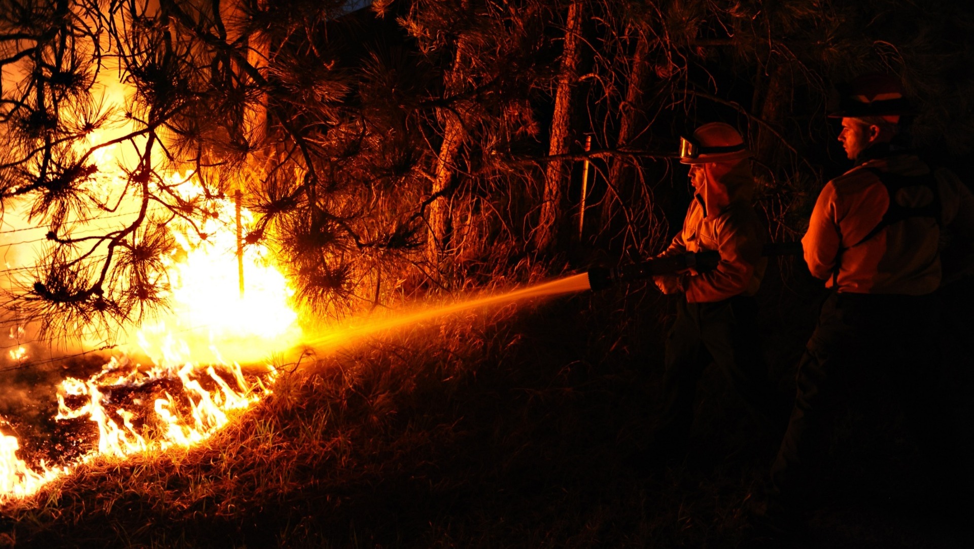 В ХМАО снова ввели режим ЧС из-за лесных пожаров