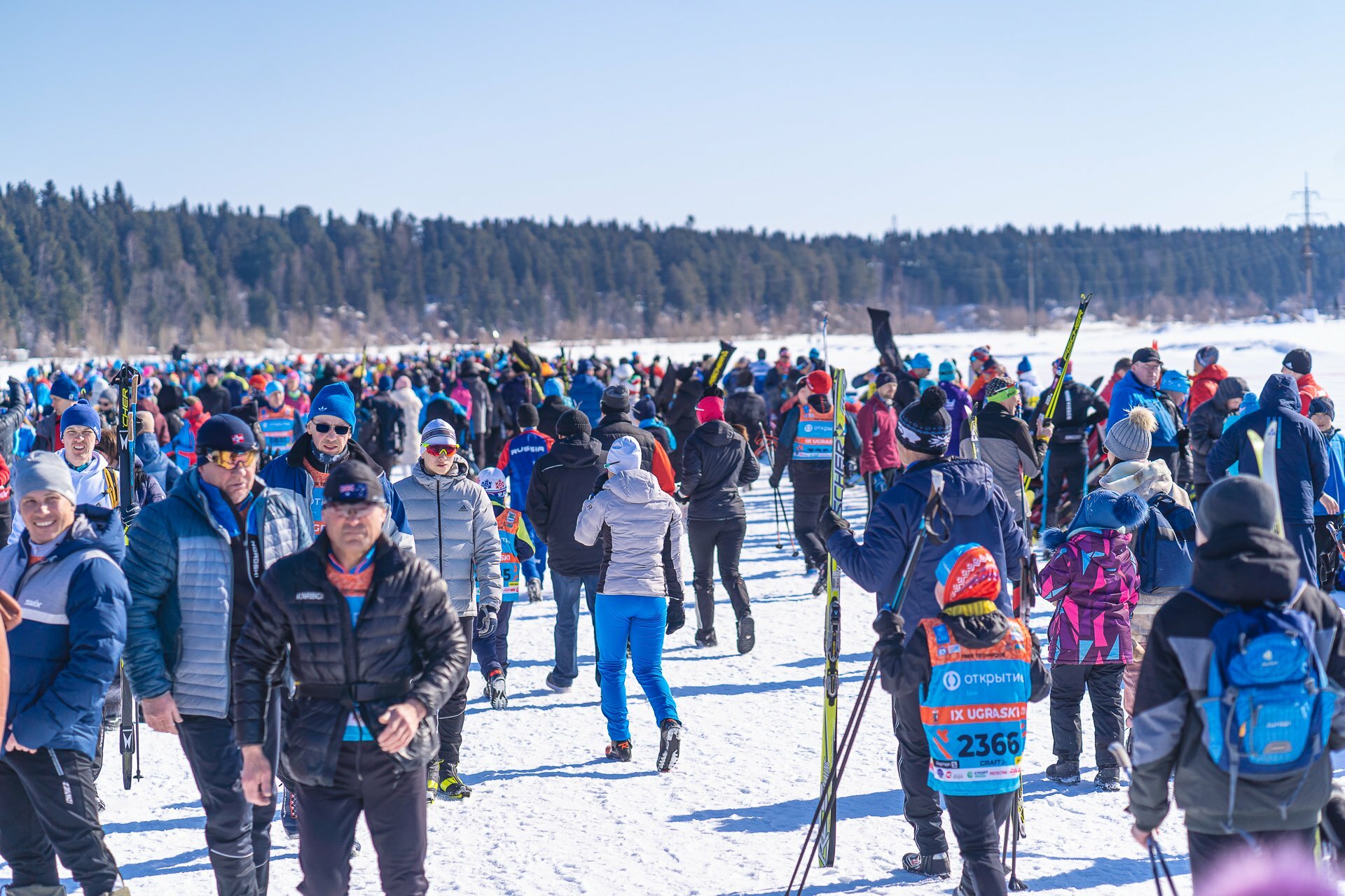 Иван Якимушкин и Анастасия Кулешова выиграли Югорский лыжный марафон