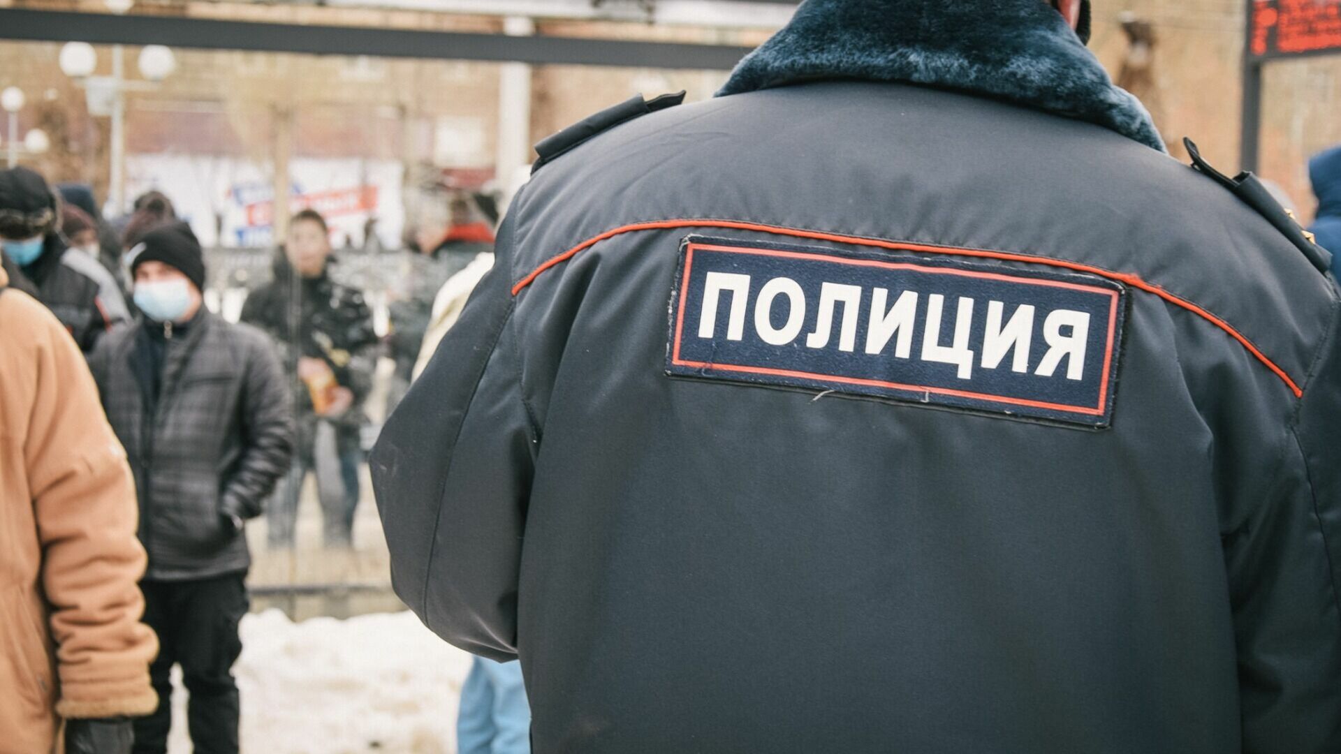 В ХМАО с крупной партией задержали наркокурьера из Иркутской области